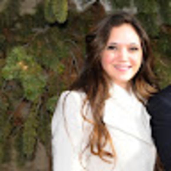 Meet your Posher, Tessa - Picture 1 of 1